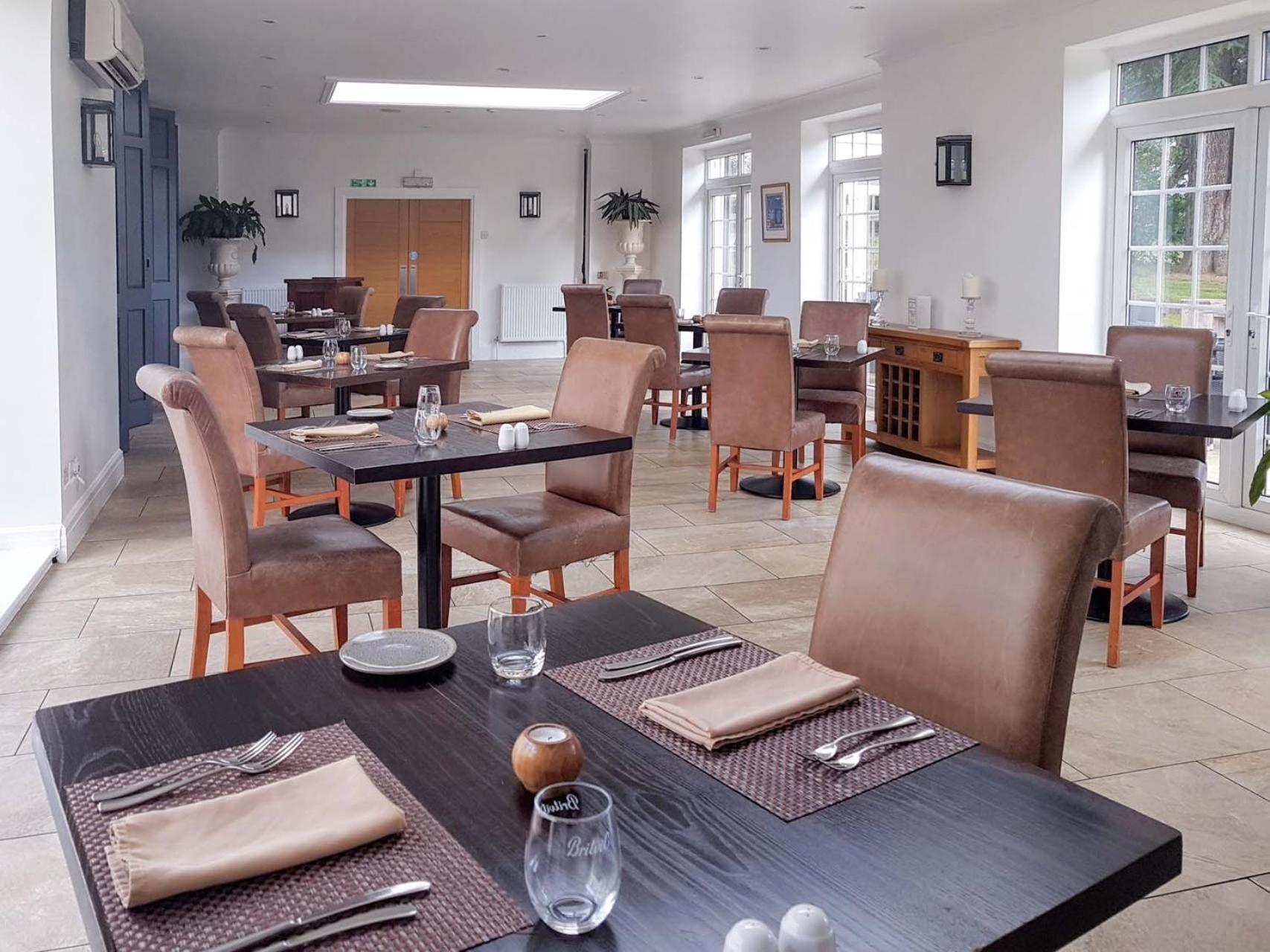 Oriel Hotel St Asaph Exterior foto